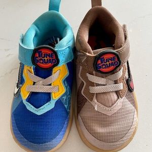 Nike Kids LeBron Tune Squad size 7